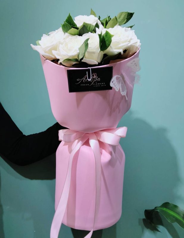 Цагаан сарнай баглаа